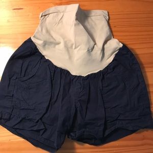 Maternity shorts
